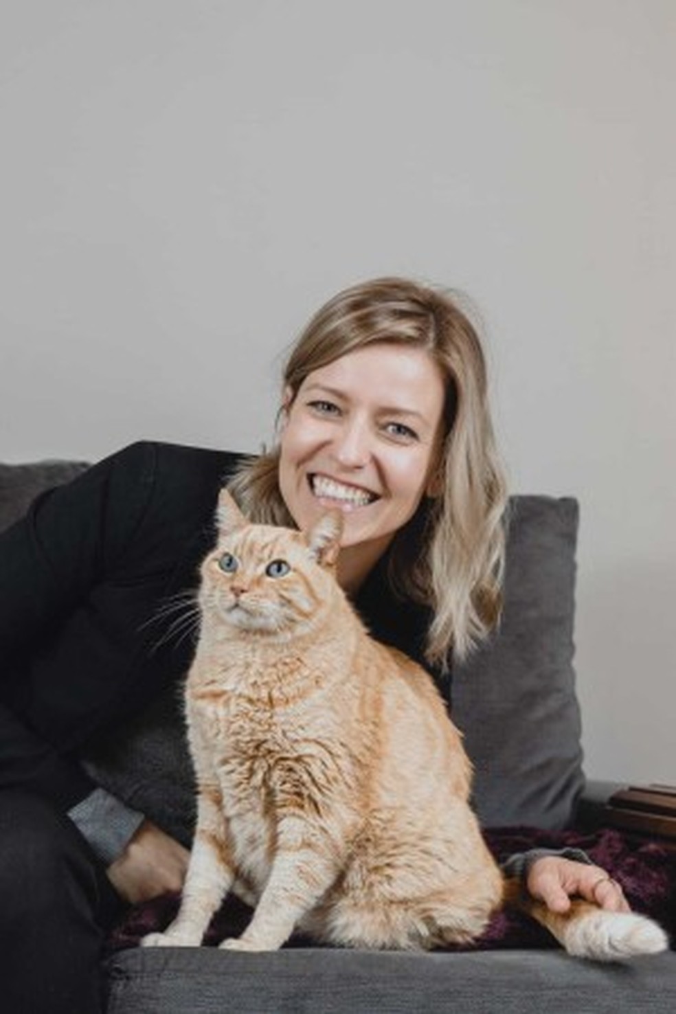 A médica-veterinária e especialista em comportamento felino Larissa Rüncos é colunista do Vida de Bicho — Foto: ( Divulgação )