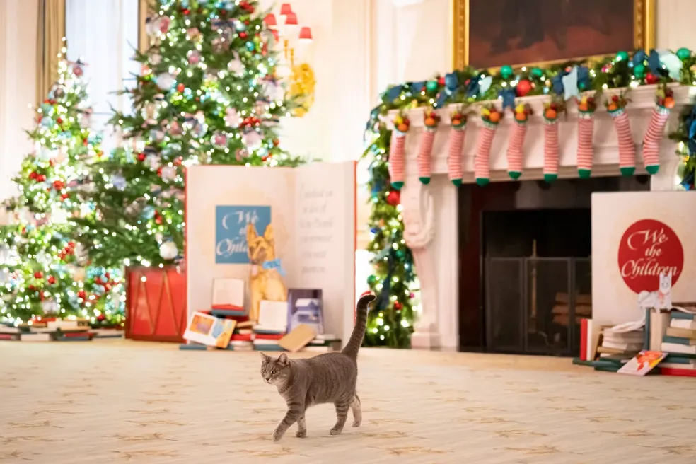 Willow e Commander foram incorporados à decoração natalina da Casa Branca — Foto: Erin Scott/ Reprodução