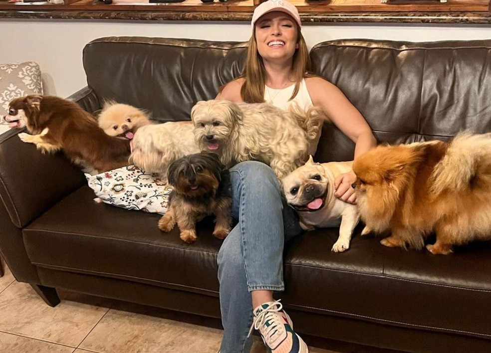 Larissa Manoela é tutora de oito cachorros — Foto: Instagram/ @larissamanoela / Reprodução