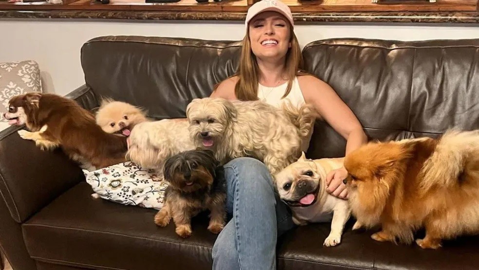 Larissa Manoela é tutora de oito cachorros — Foto:  Instagram/ @larissamanoela / Reprodução