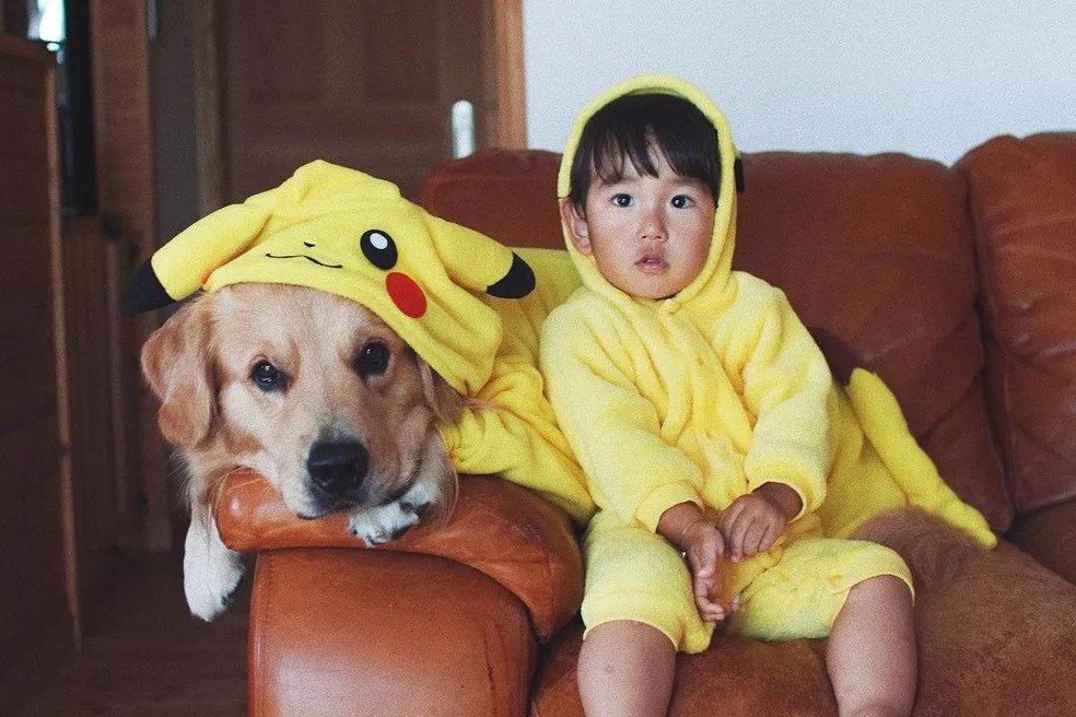 Criança e cachorro fantasiados como o pokémon PIkachu — Foto: ( Instagram/ @mt__guy/ Reprodução)