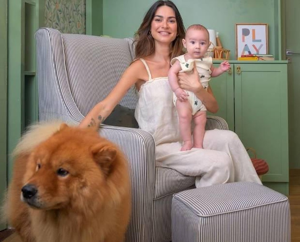 Thaila Ayala com o filho, Francisco, e o cachorro, Martin — Foto: ( Instagram/ @thailaayala/ Reprodução)